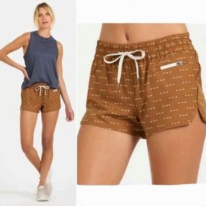 Vuori Clementine Tumeric Arrow Shorts
